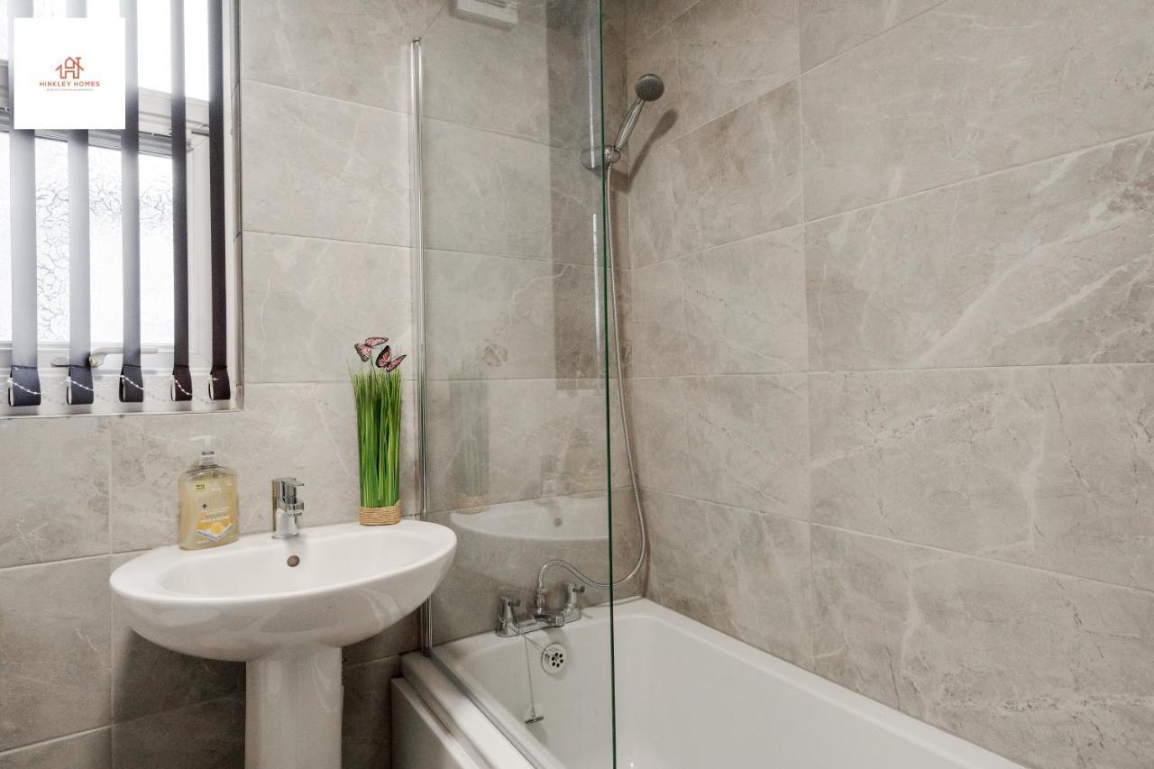 Immaculate 4 Bed In Liverpool By Hinkley Homes Short Lets & Serviced Accommodation Exterior foto